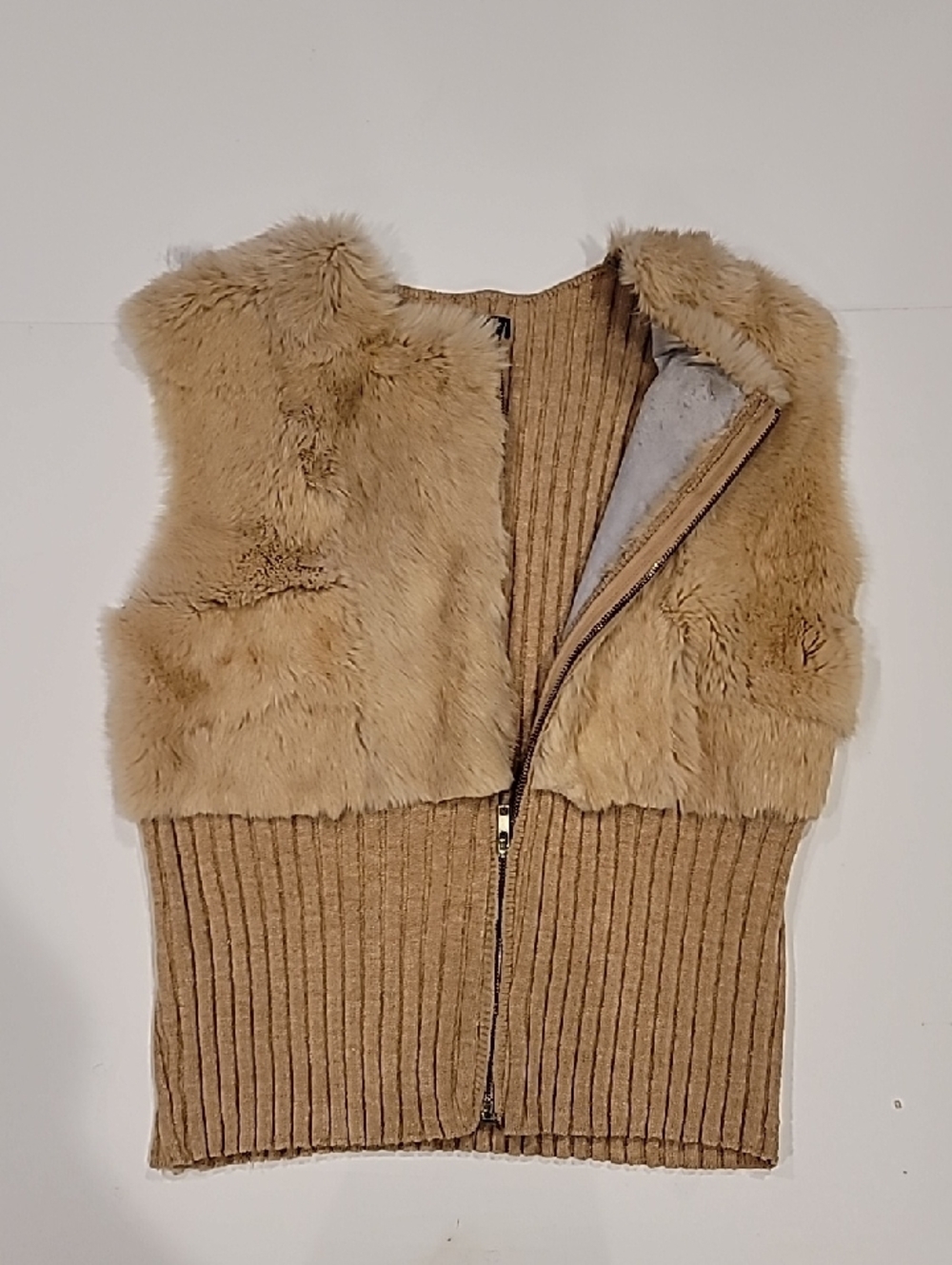 Arden B Rabbit Fur Ribbed Zip Vest Medium Beige - Picture 5 of 9